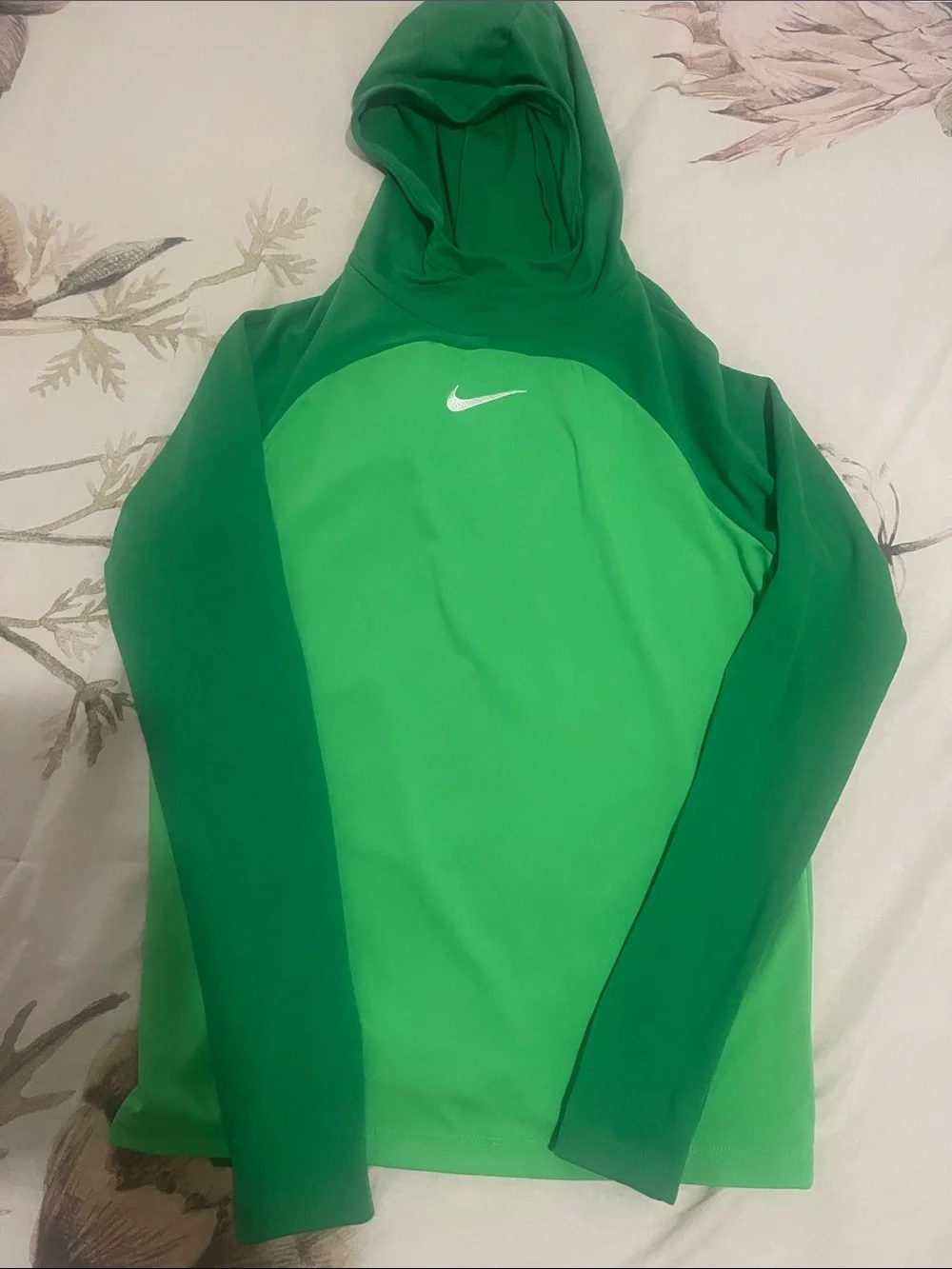 Nike Men’s Two-Tone Green Hooded Swim Rash Guard
